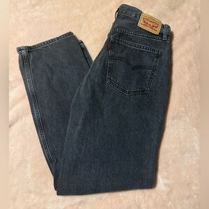 Low pro straight Levi jeans, size 27 in good preowned condition